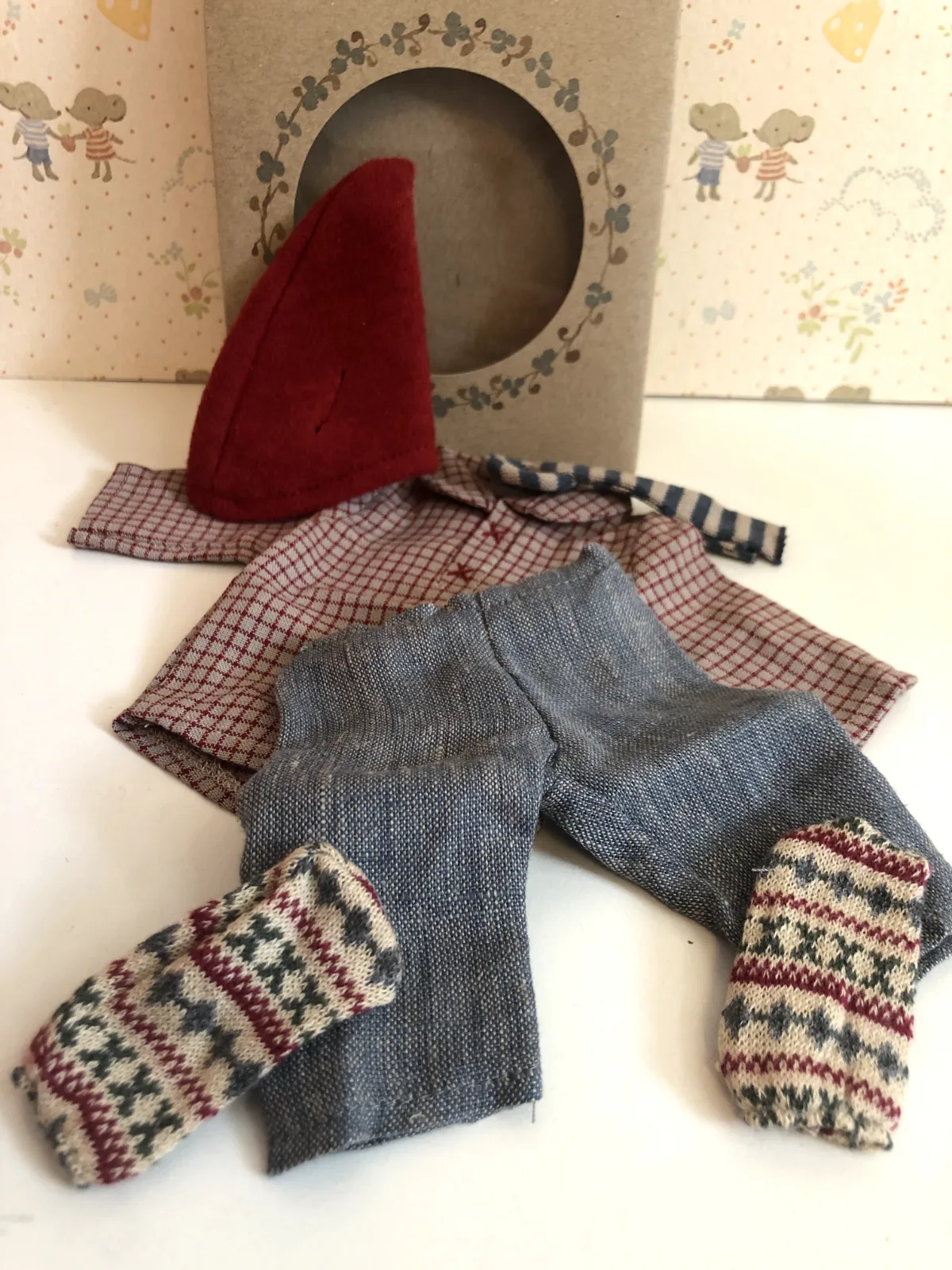 CHRISTMAS CLOTHES FOR MOUSE