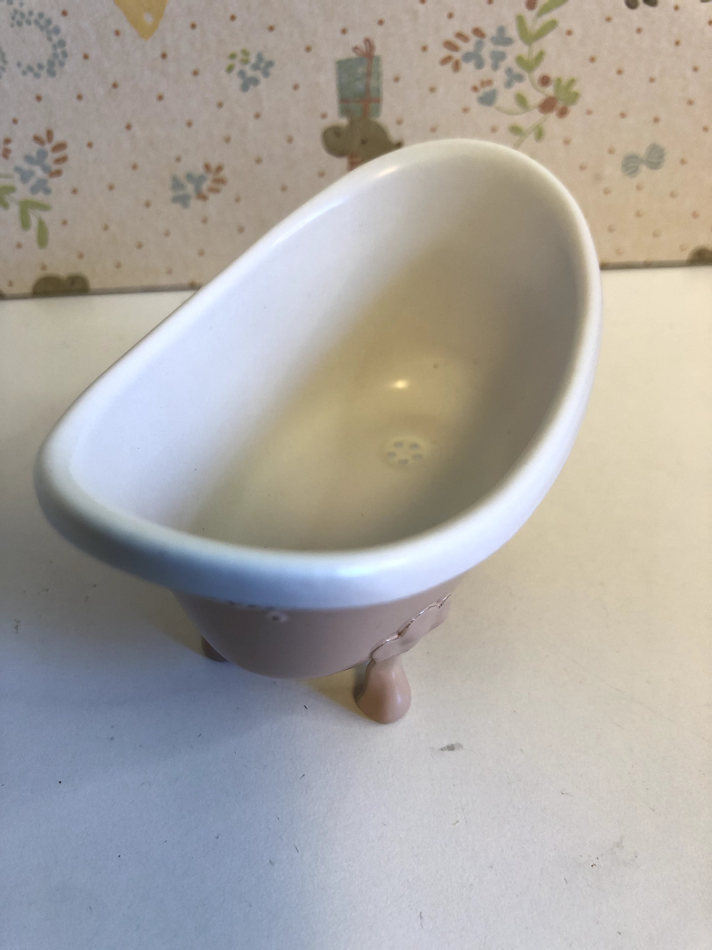 Bathtub. Mouse - Rose