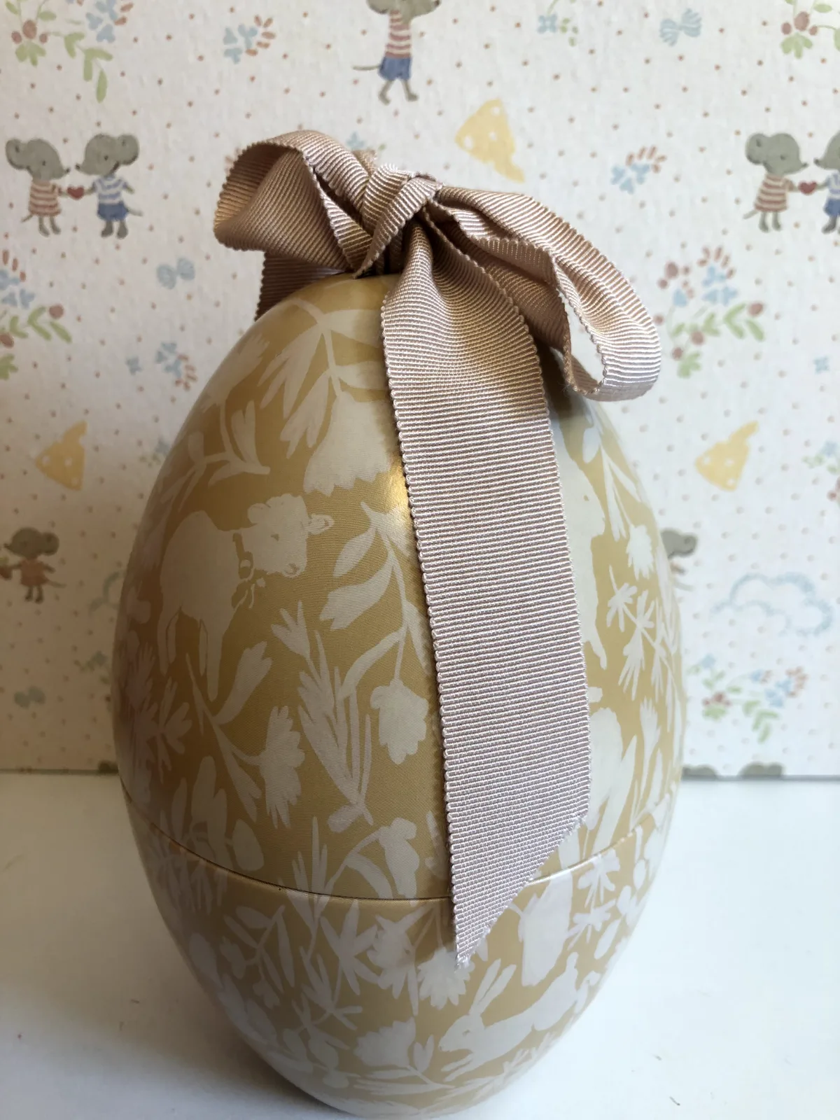 EASTER EGG