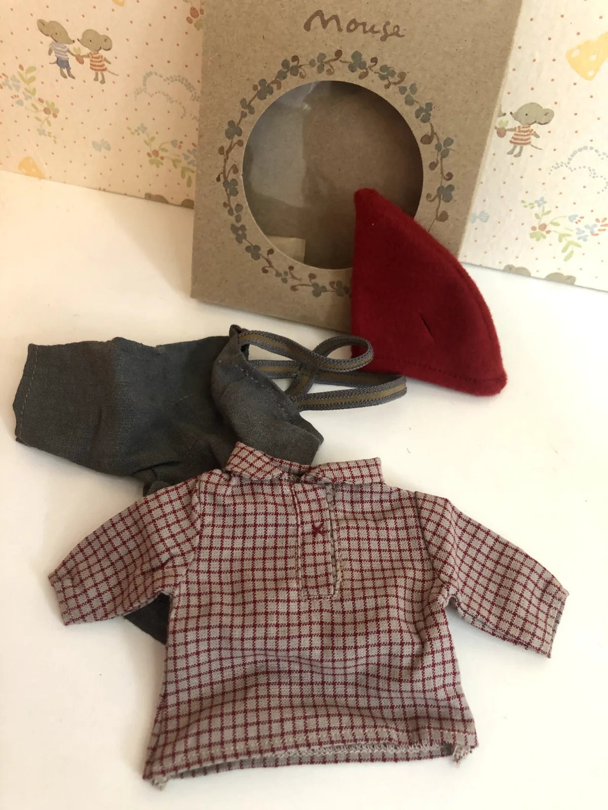 CHRISTMAS CLOTHES FOR MOUSE 