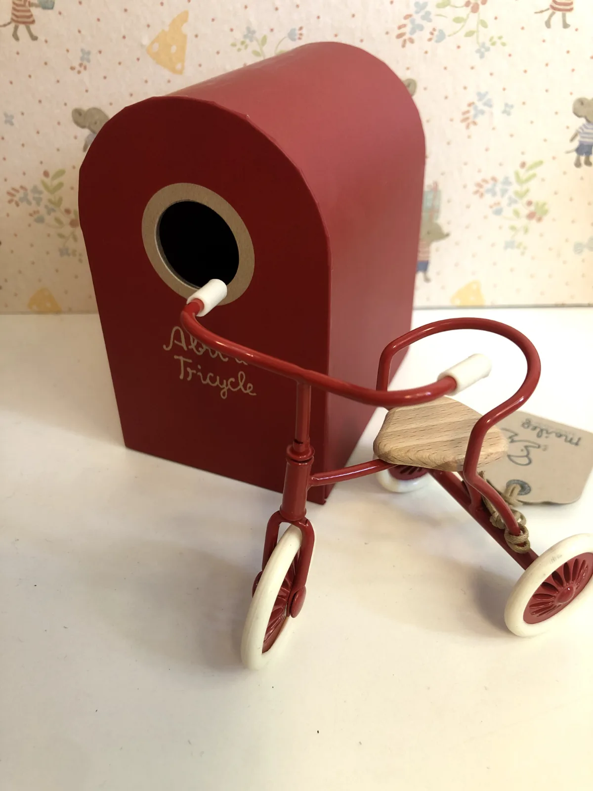ABRI À TRICYCLE