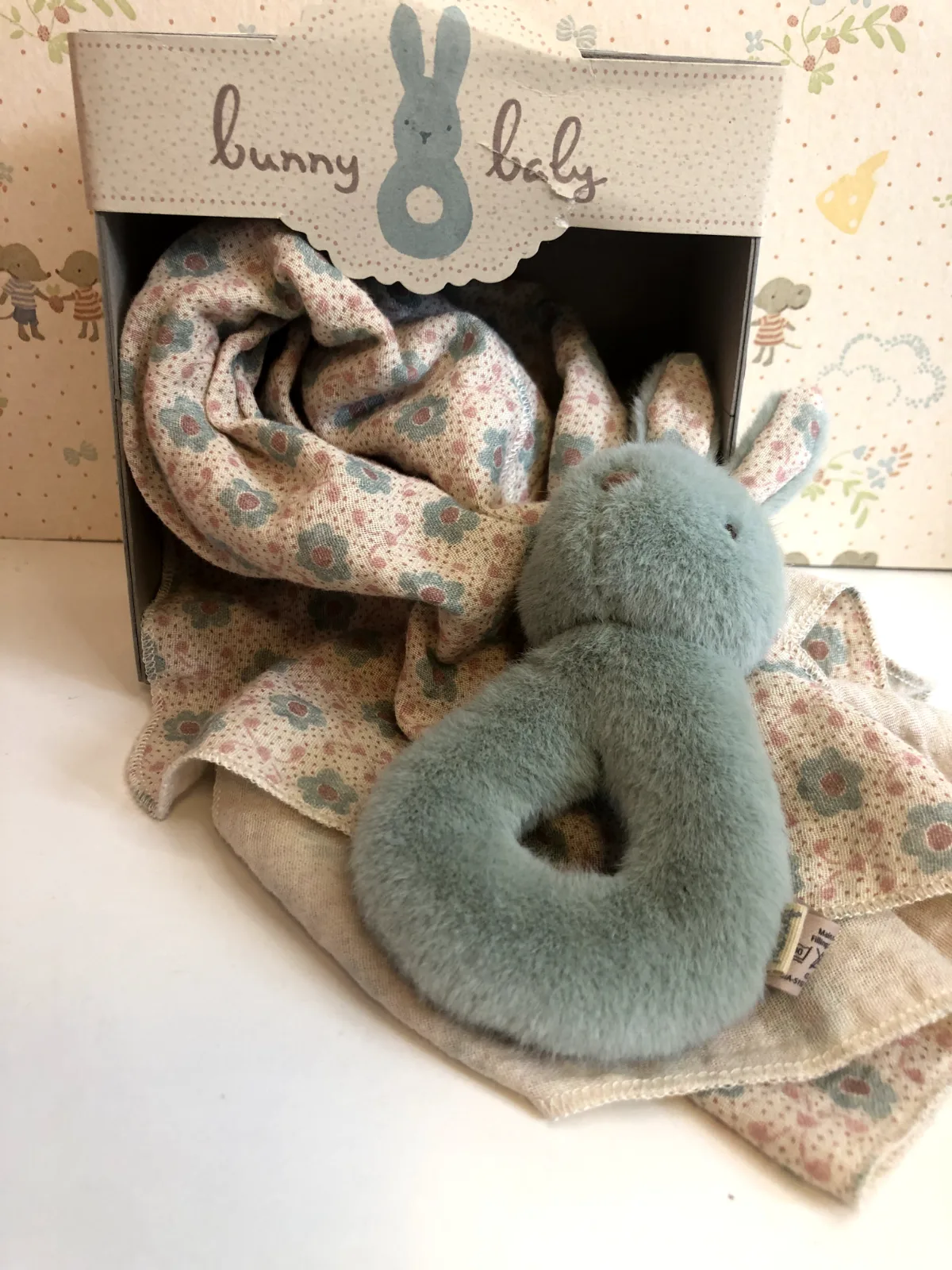 RABBIT RATTLE SET