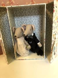 WEDDING MICE COUPLE IN BOX