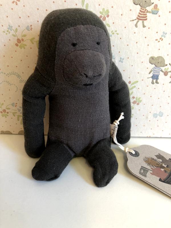 NOAH'S FRIENDS, GORILLA