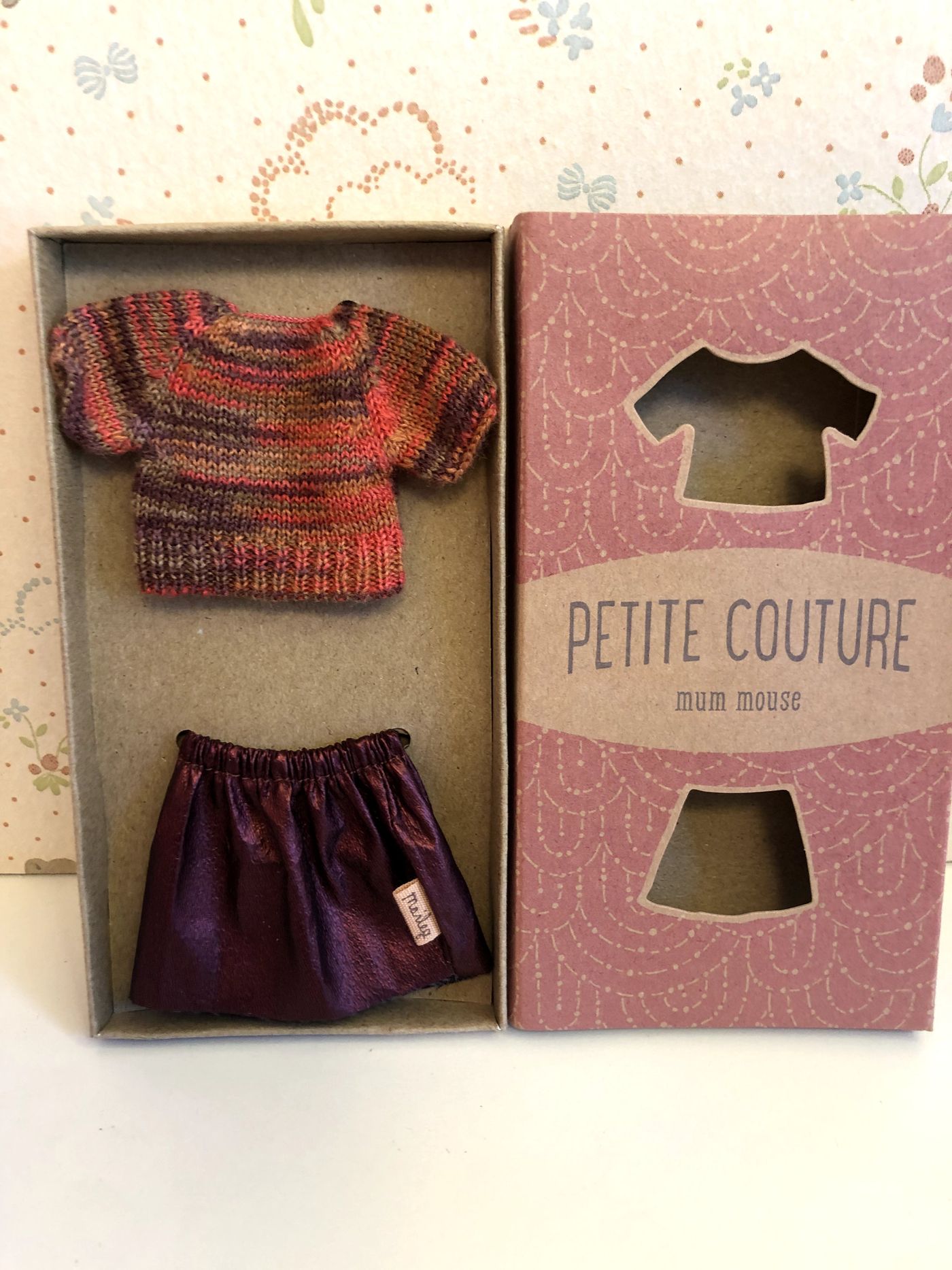 SKIRT & KNITTED BLOUSE MUM MOUSE