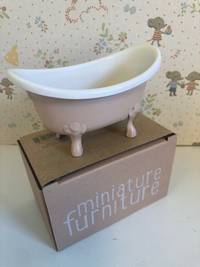 Bathtub. Mouse - Rose