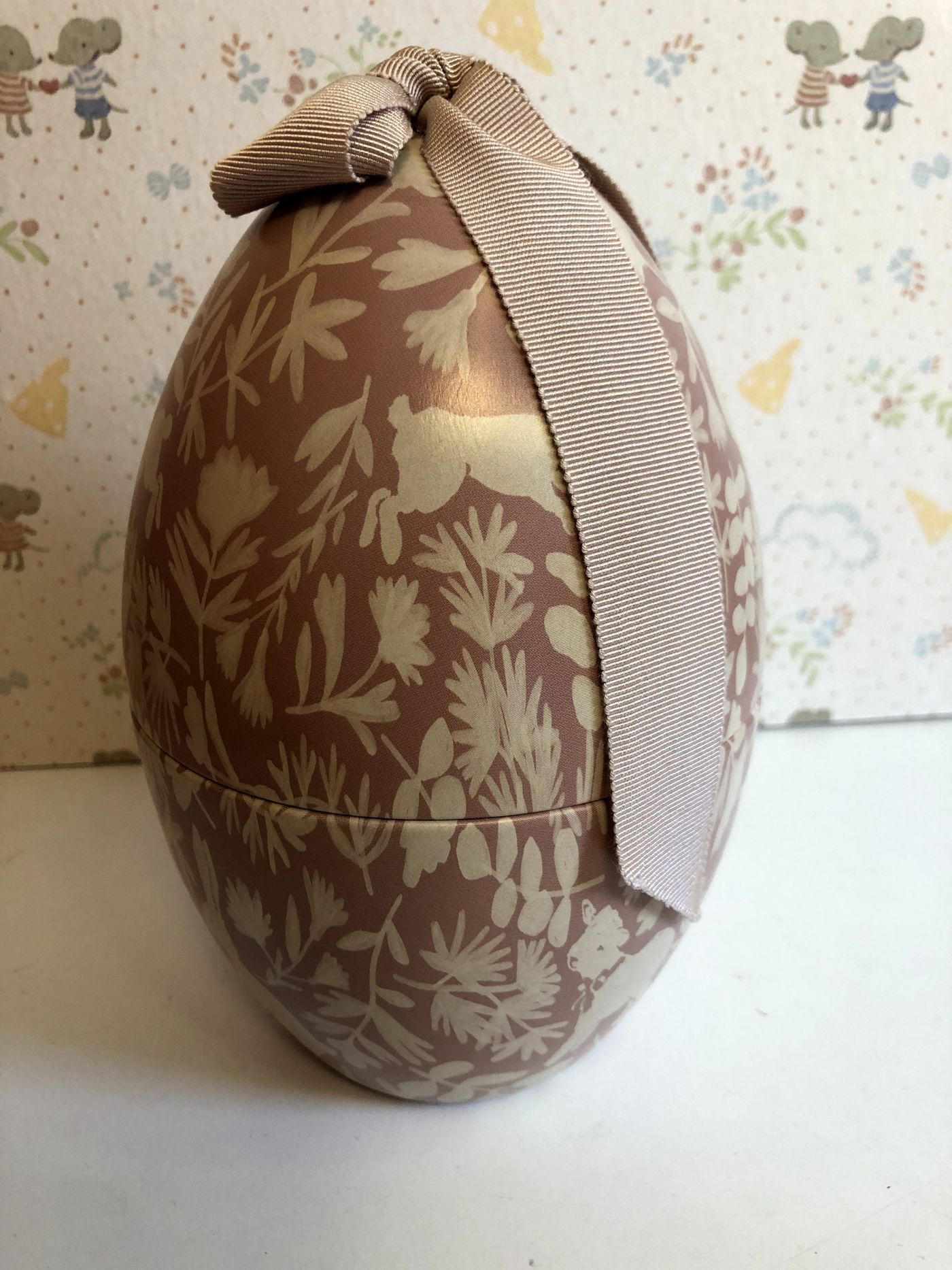 EASTER EGG