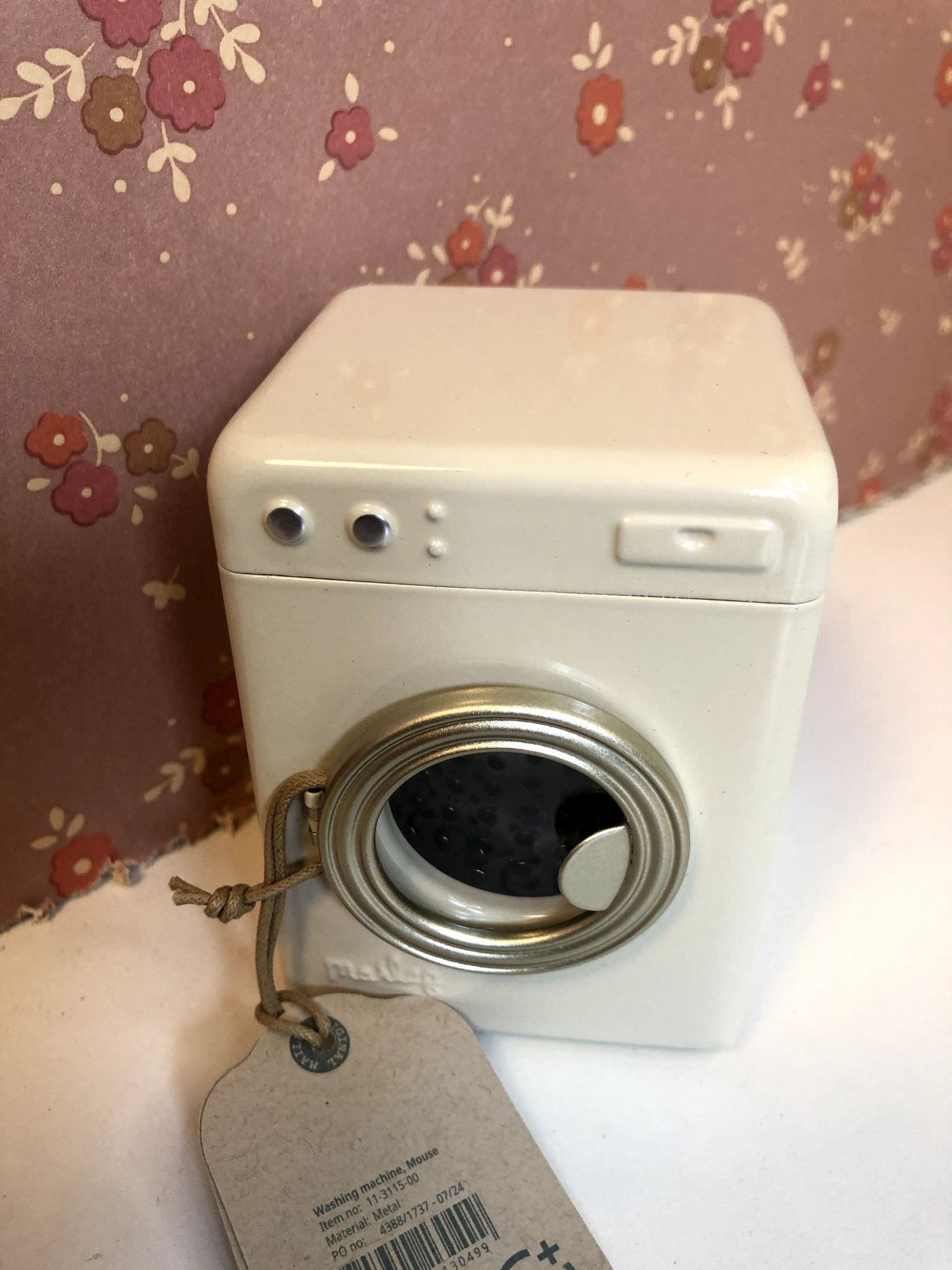 WASHING MASHINE