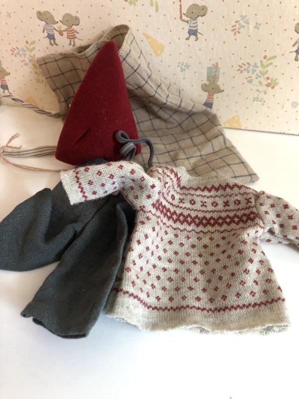 CHRISTMAS CLOTHES FOR MOUSE IN BAG