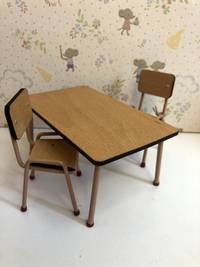TABLE & CHAIR SET