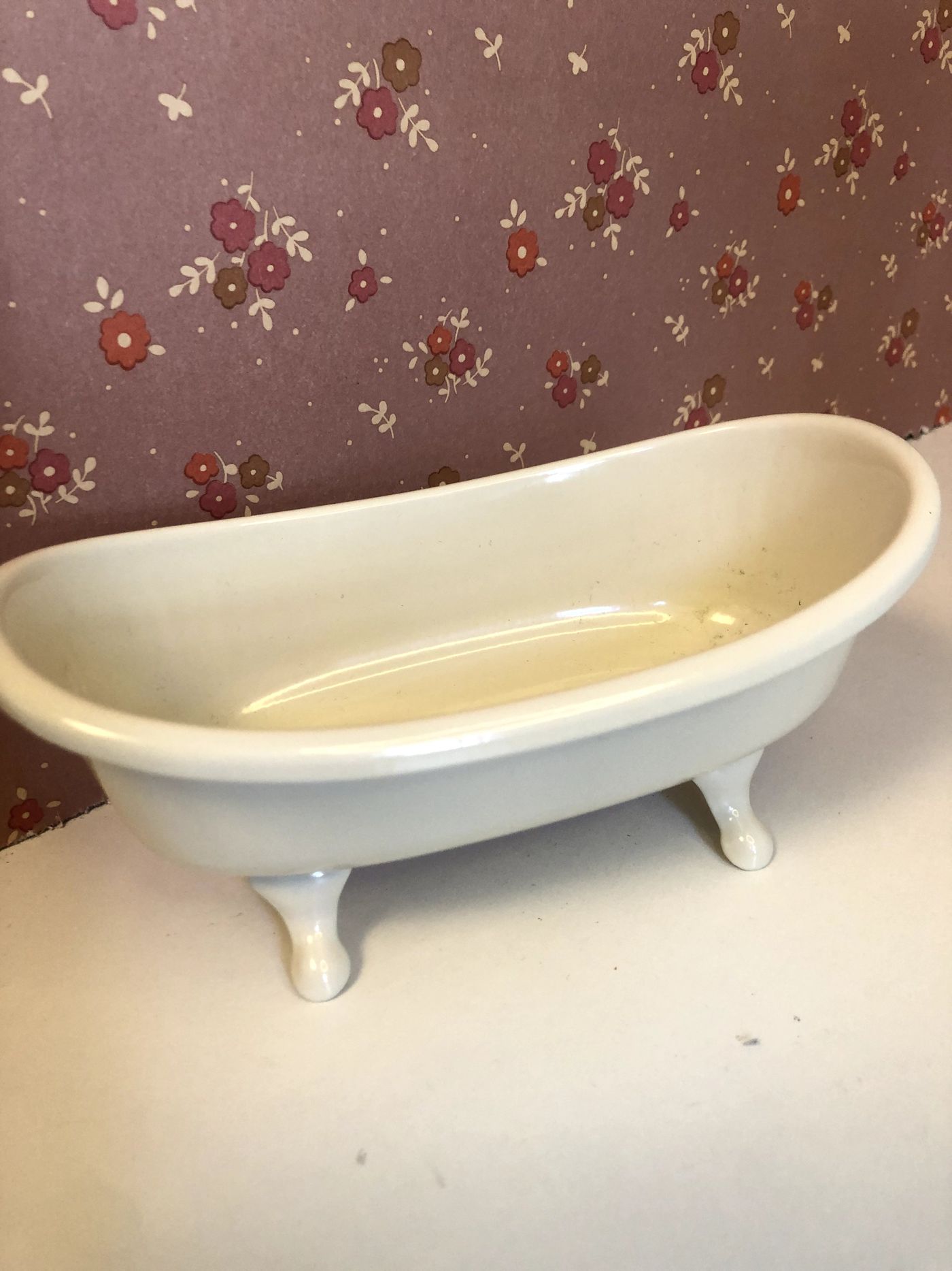 MINIATURE BATHTUB