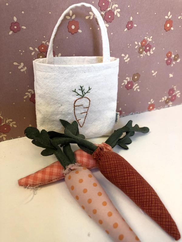 CARROTS IN SHOPPING BAG