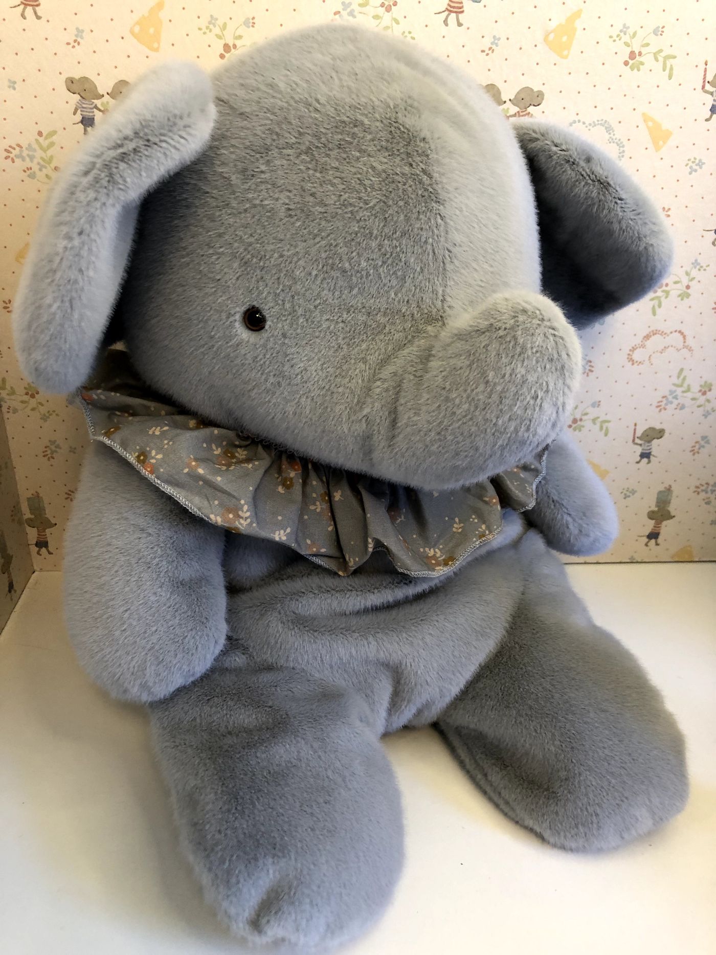 Elephant plush, Big