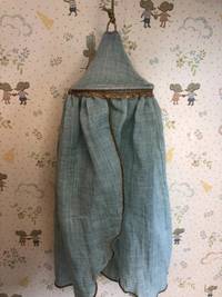 MINIATURE BED CANOPY