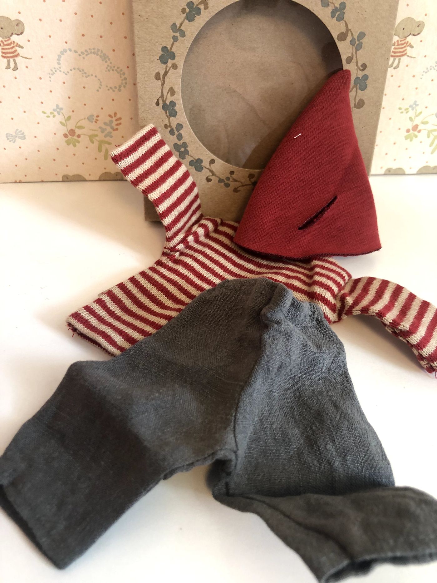 CHRISTMAS CLOTHES FOR MOUSE 