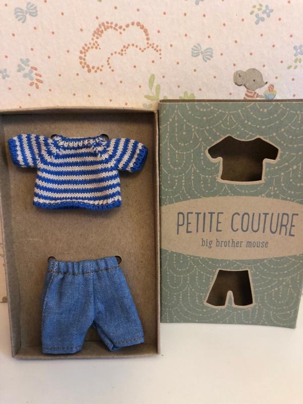 KNITTED SWEATER & PANTS
