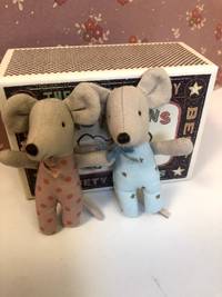 TWINS, BABY MICE IN MATCHBOX