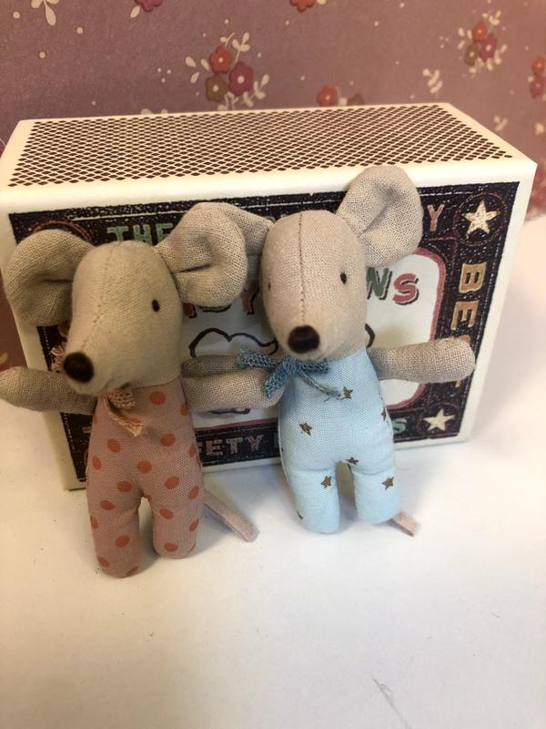 TWINS, BABY MICE IN MATCHBOX