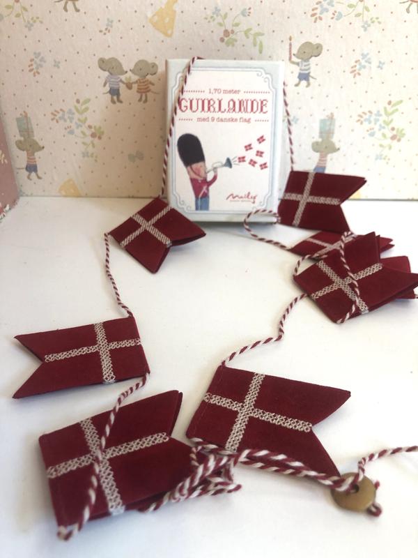 DANNEBROG, FLAG GARLAND