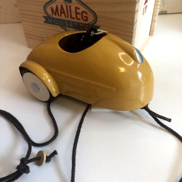 MOUSE CAR W. GARAGE