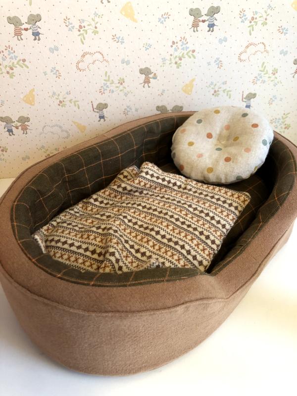 DOG BASKET