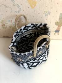 MINIATURE BASKET